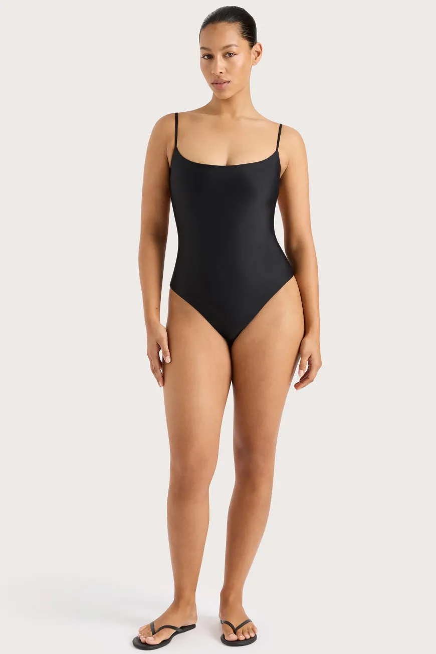 Cabo String One Piece Black