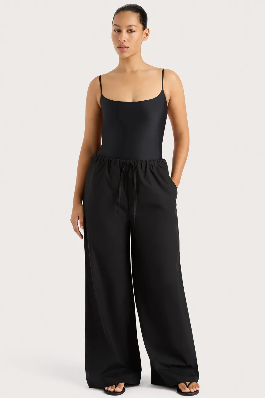 Cabo String One Piece Black