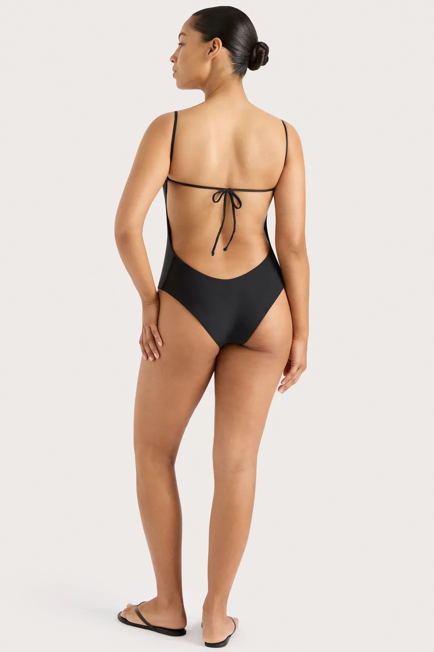 Cabo String One Piece Black