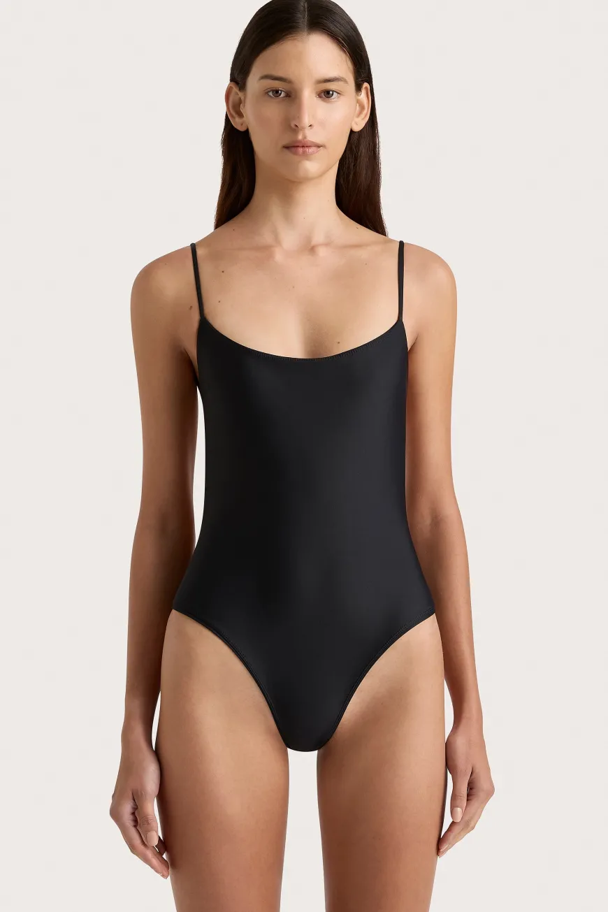 Cabo String One Piece Black